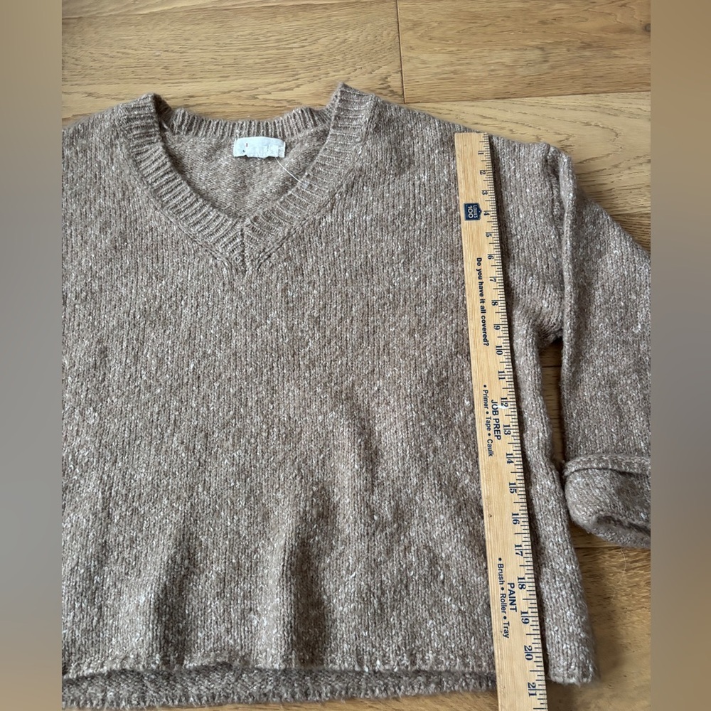 Anthropologie Cropped V-Neck Sweater in Heathered Taupe - Picture 2 of 5